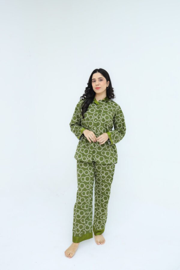 Green Winter Cotton Circle Printed PJ Set for Women
