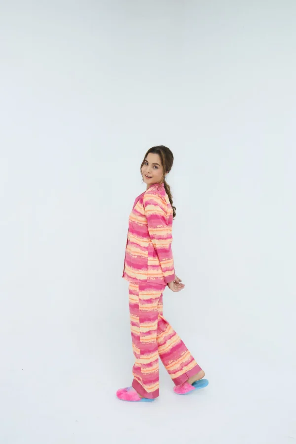 Pinky Winter Cotton Peach Sky Printed Pj Set For Women